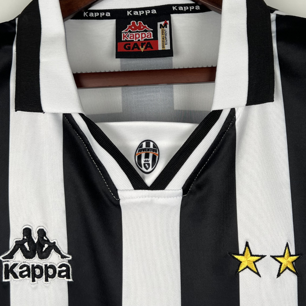 Retro 1996/97 Juventus Home Soccer Jersey
